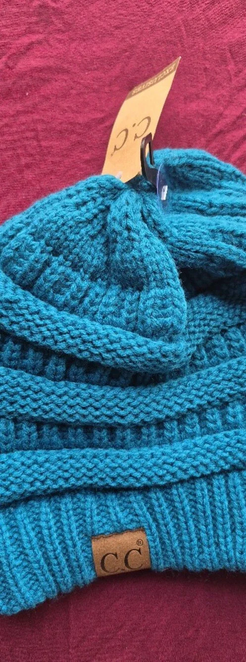 NWT C.C Exclusives Cable Knit Beanie Bundle - Set of 5 Winter Hats